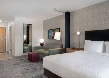 Home2 Suites By Hilton Sheboygan hotel thumbnail 7