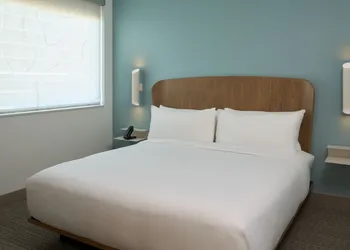 Element Melbourne Oceanfront hotel thumbnail 8