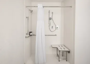 Garner Hotel North Bergen - NYC Gateway by IHG hotel thumbnail 6