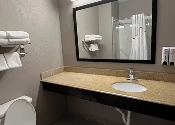 Comfort Inn San Antonio Northeast hotel thumbnail 8
