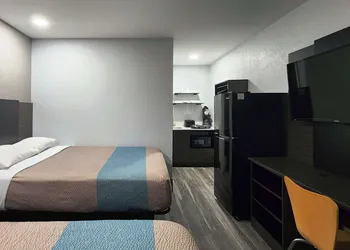 Studio 6 Galveston, TX hotel thumbnail 4