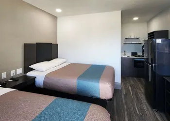Studio 6 Galveston, TX hotel thumbnail 5