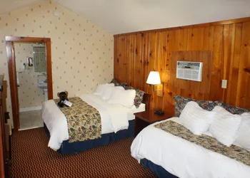 Buffalo Bill Village Cabins hotel thumbnail 3