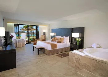 Grand Oasis Riviera hotel thumbnail 6
