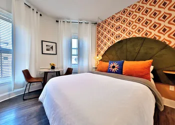 Good Hotels Boston hotel thumbnail 7