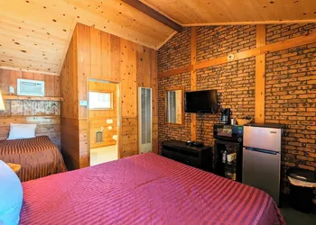 Bluebird Cottage Inn hotel thumbnail 4