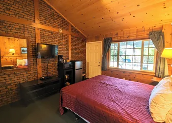 Bluebird Cottage Inn hotel thumbnail 5