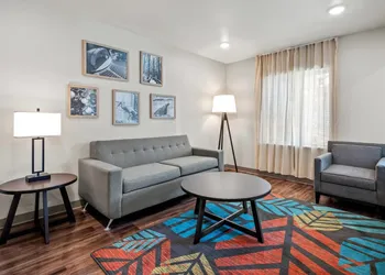 WoodSpring Suites Orlando East UCF hotel thumbnail 5