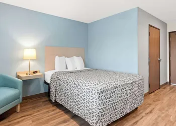 Woodspring Suites Pensacola West hotel thumbnail 7
