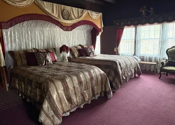 Inn of Glen Haven hotel thumbnail 4