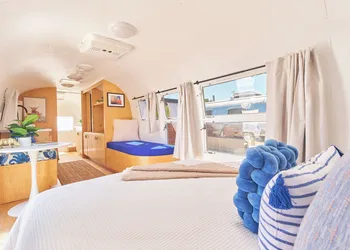 Acres Landing hotel thumbnail 6