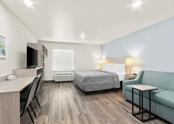 WoodSpring Suites Chandler Phoenix Medical Center hotel thumbnail 5