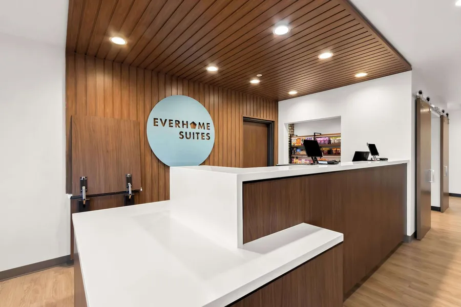 Everhome Suites Glendale Sports Entertainment District hotel detail image 2