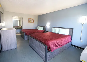Express Inn hotel thumbnail 2