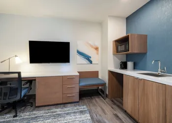 EVEN Hotel Miami - Doral Area, by IHG hotel thumbnail 5