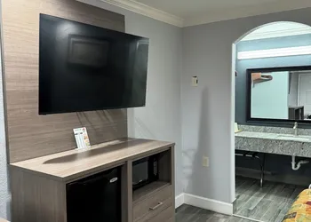 Luxury inn hotel thumbnail 6