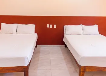 OYO Hotel La Playa hotel thumbnail 8