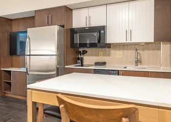 Staybridge Suites St Catharines Conf Ctr by IHG hotel thumbnail 2