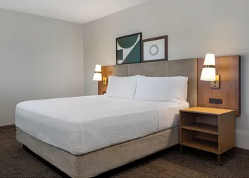 Staybridge Suites St Catharines Conf Ctr by IHG hotel thumbnail 4