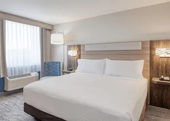 Holiday Inn Express Federal Way Seattle South by IHG hotel thumbnail 7