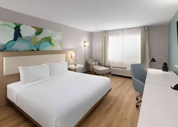 Wyndham Garden Louisville KY hotel thumbnail 5