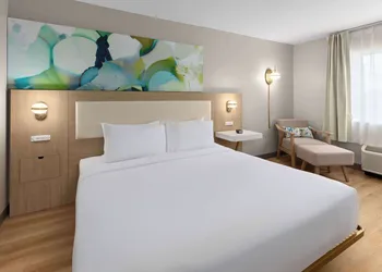 Wyndham Garden Louisville KY hotel thumbnail 7