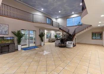 Baymont by Wyndham Texas City hotel thumbnail 2