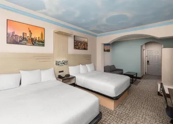 Baymont by Wyndham Texas City hotel thumbnail 4