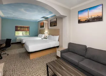 Baymont by Wyndham Texas City hotel thumbnail 5
