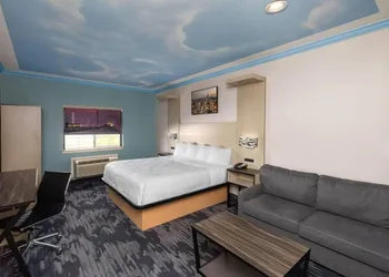 Baymont by Wyndham Texas City hotel thumbnail 7