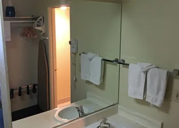 FairBridge Extended Stay – a Kitchenette Hotel hotel thumbnail 6