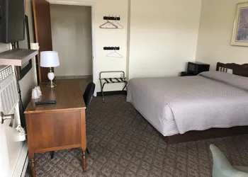 Dav-Ed Motel hotel thumbnail 4