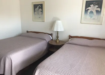 Dav-Ed Motel hotel thumbnail 8
