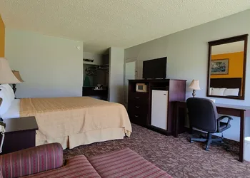 Countryside Inn & Suites hotel thumbnail 5
