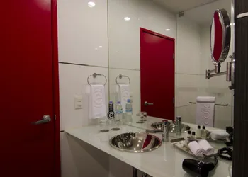 Ramada Encore by Wyndham Queretaro hotel thumbnail 5
