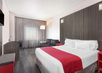 Ramada Encore by Wyndham Queretaro hotel thumbnail 7