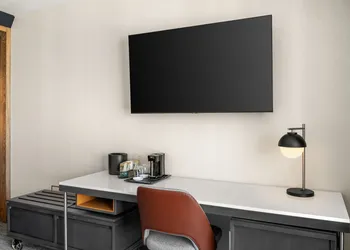 Courtyard by Marriott Milwaukee Brookfield at Poplar Creek hotel thumbnail 4