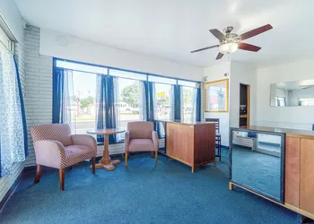 The Inn by El Dorado Lake hotel thumbnail 2