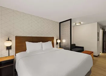 Everhome Suites Temecula hotel thumbnail 7