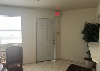 Travel Inn By OYO La Marque Texas City I-45 hotel thumbnail 4