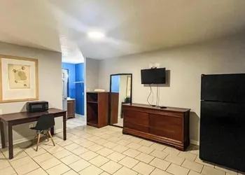 Studio 6 Suites – Albany, GA hotel thumbnail 4