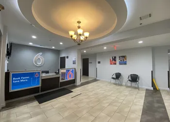 Studio 6 Suites Texas City, Tx – I-45 South hotel thumbnail 4