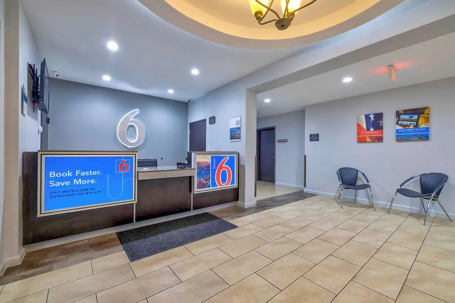 Studio 6 Suites Texas City, Tx – I-45 South hotel detail image 2