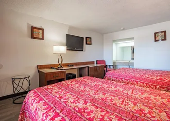 Southern Inn By OYO Walterboro I-95 hotel thumbnail 8