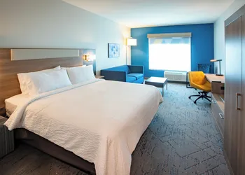Holiday Inn Express & Suites Pensacola Airport North – I-10 by IHG hotel thumbnail 5