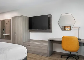Holiday Inn Express Chattanooga – Hamilton Place by IHG hotel thumbnail 4