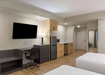 Baymont By Wyndham West Edmonton hotel thumbnail 7