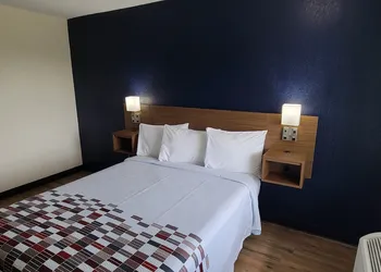 Red Roof Inn Byron hotel thumbnail 8