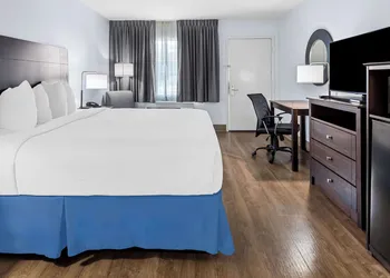 SureStay Plus by Best Western Beaumont hotel thumbnail 6