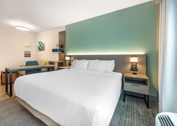 Comfort Inn & Suites Nashville hotel thumbnail 7